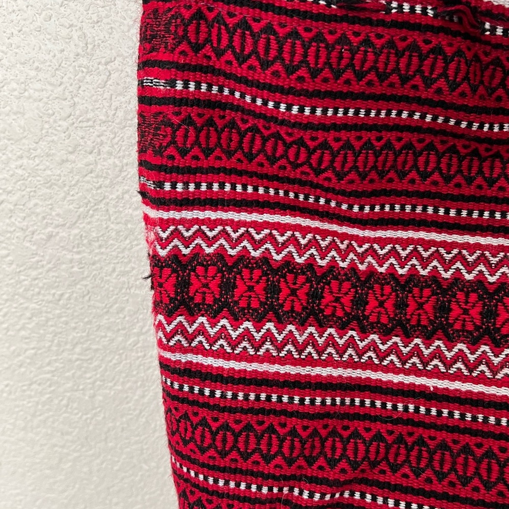 Handmade | Moldovan Knit Bucket Shoulder Bag - Picture 8 of 14
